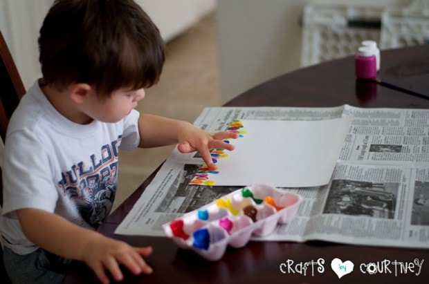 "The Very Hungry Caterpillar" Fingerpaint: Create Your Dots