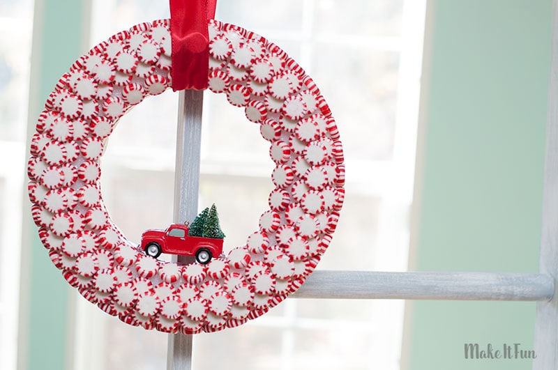 Simple and sweet Holiday Wreath with Peppermints