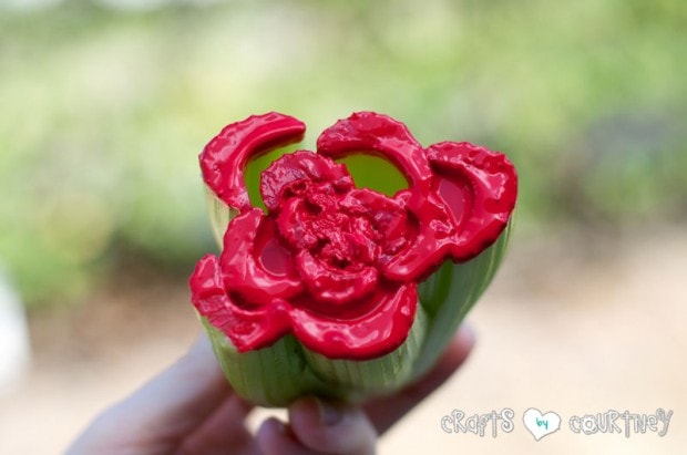 Fruit Stamping Craft: Celery Flower Stamping: Dip Your Celery in Paint