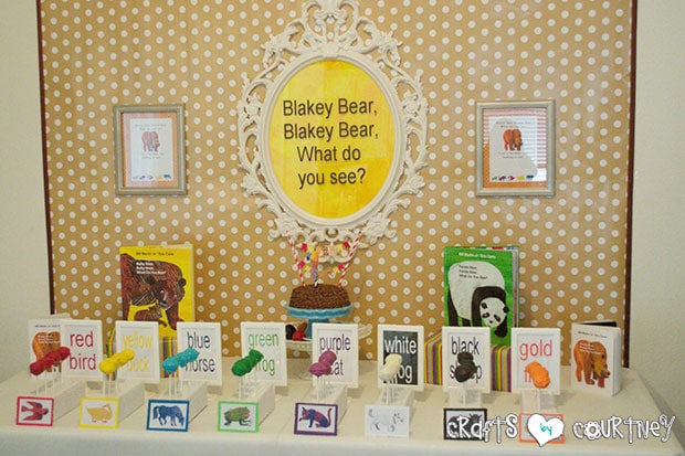 Brown Bear Birthday Party: Display Table