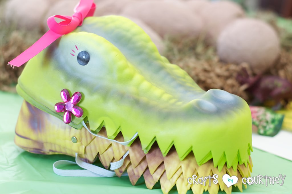 Dinosaur Birthday Party: For the girls I made girly dinosaur hats