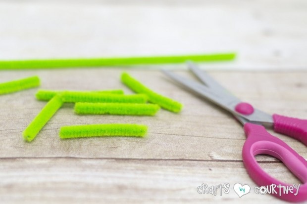 Easy Easter Decor: DIY Washi Tape Thread Spool Carrots: Cut Your Pipe Cleaners