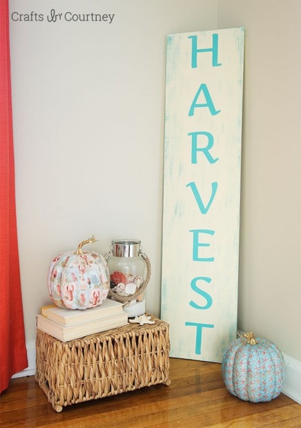 DIY Fall Sign: Harvest sign with a coastal look - Crafts by Courtney