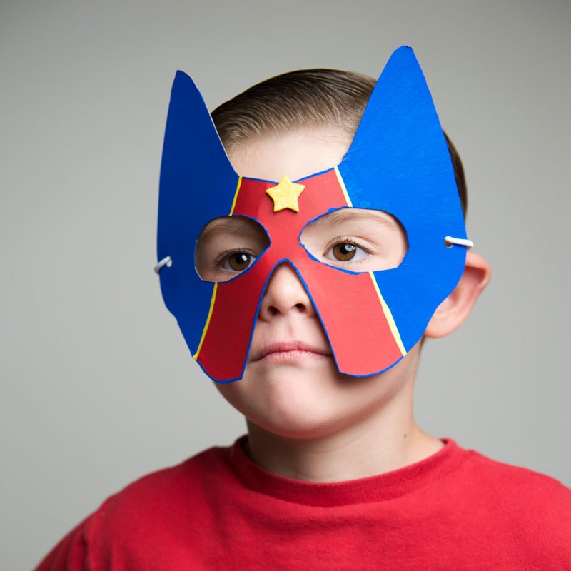 DIY Simple No-Sew Superhero Costume Craft