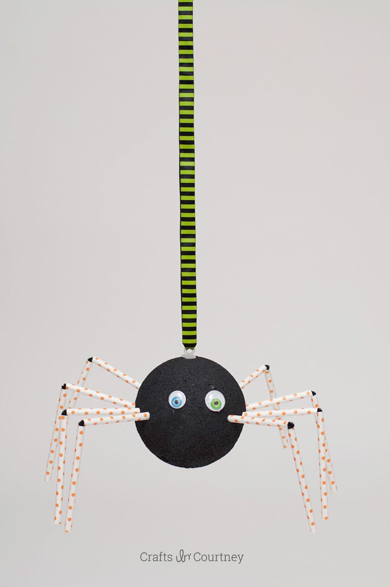 Halloween Craft: Creepy Halloween Spider Craft 
