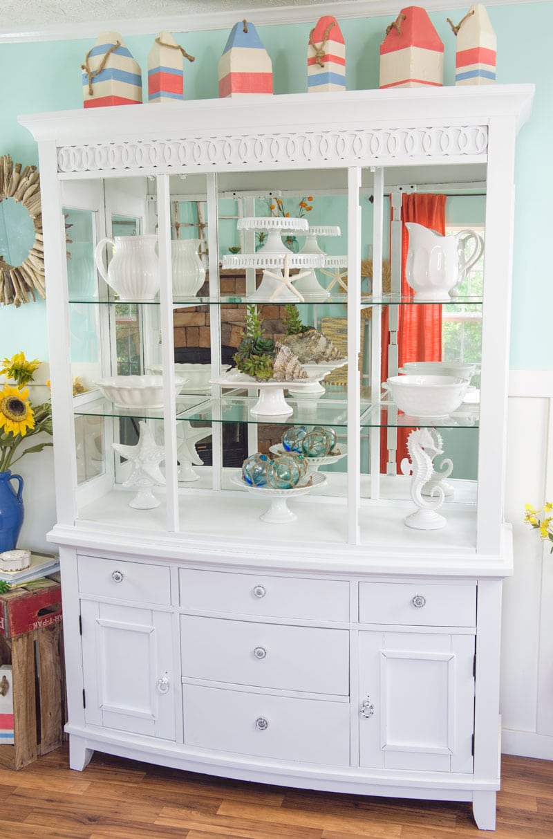 Today I'm sharing a furniture makeover that I'm SO excited about! I've been wanting to give my China Cabinet a makeover for a couple years now,, using chalk paint.