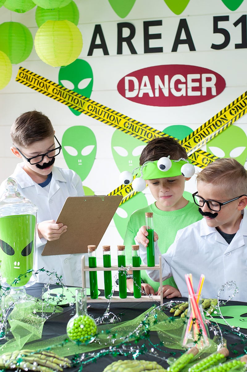 Create an Alien Party for Halloween