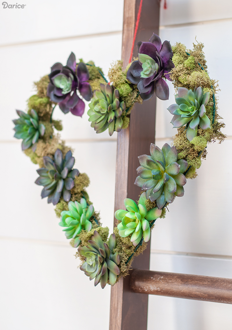 Simple DIY Succulent Wreath