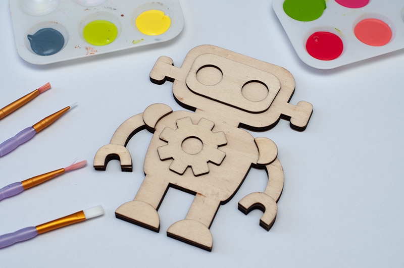 Easy DIY Space Theme VBS Robot Craft - painting