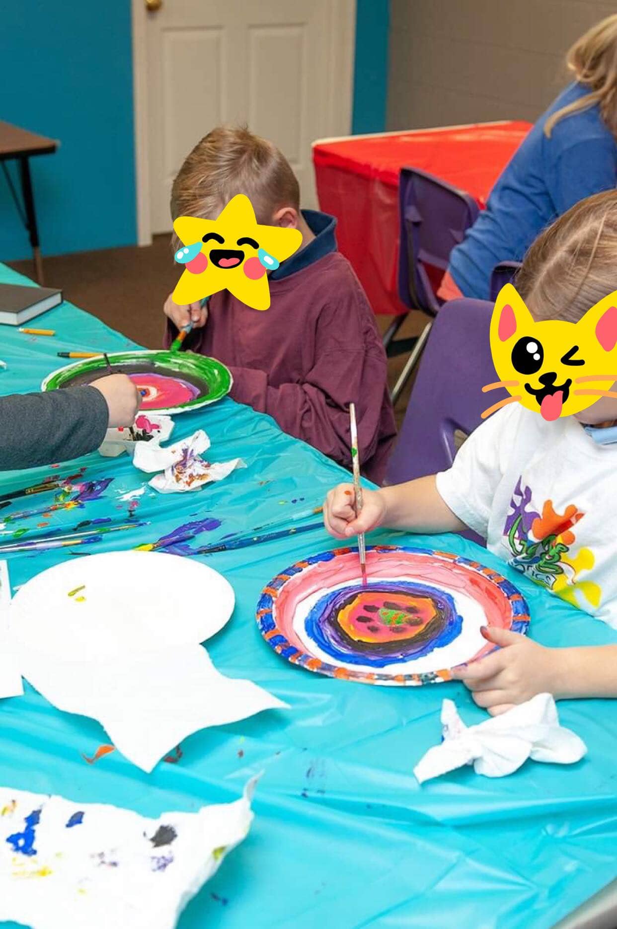 How to Setup Paper Plate Painting with and Art Club