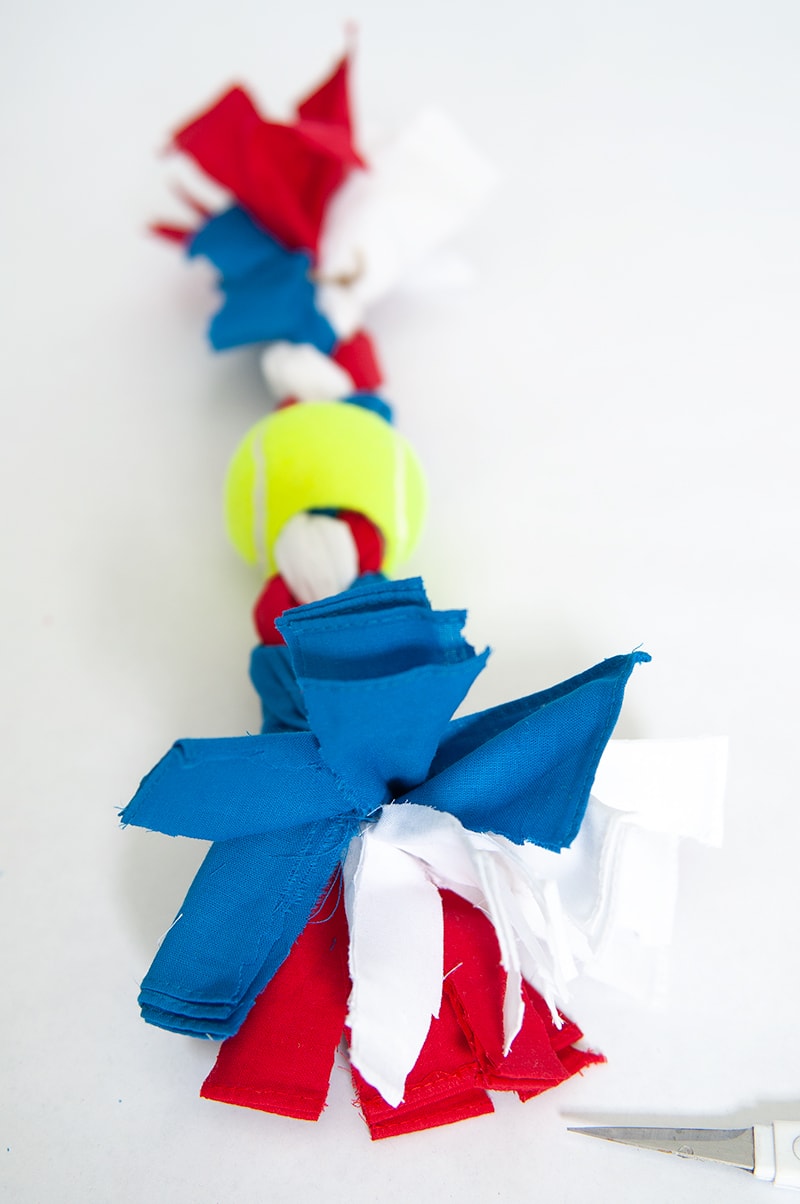 How to make a Patriotic DIY Dog Toy from Bandanas