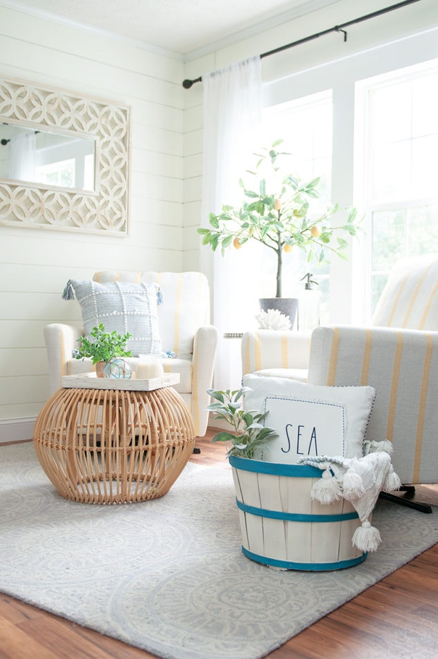 $2.00 Thrift Store Basket Makeover with DecoArt