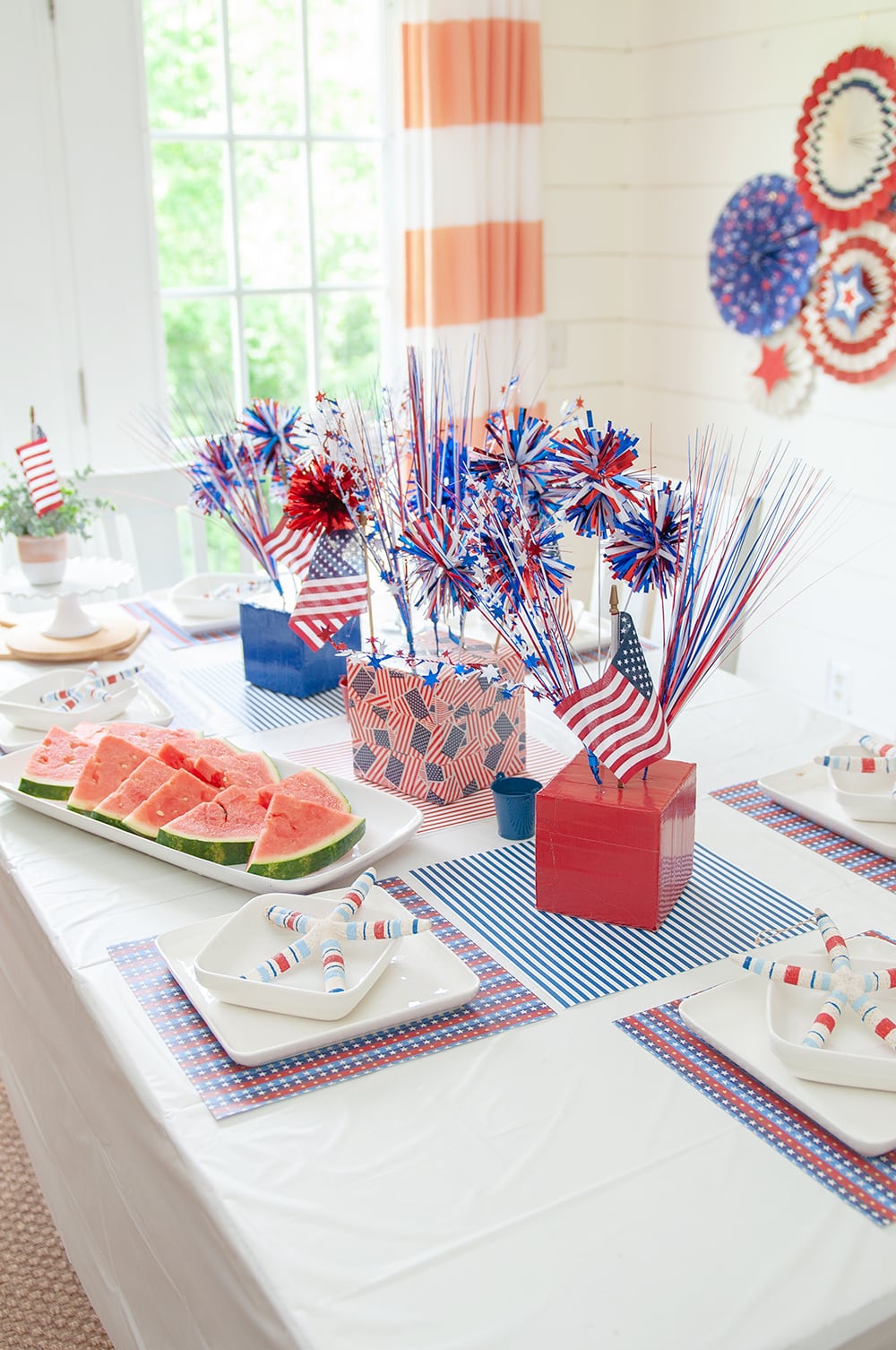 July 4th Tabletop Decor with Duck Tape® - DIY July 4th Craft