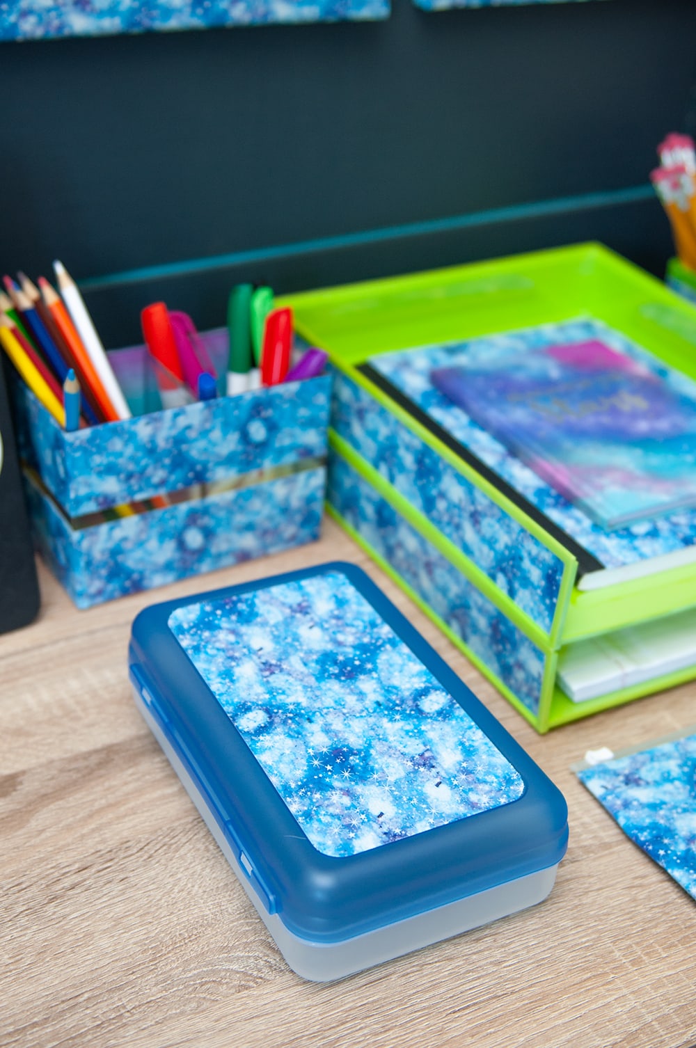 Back to School Homework Space with Duck Tape® - Back to school pencil holder